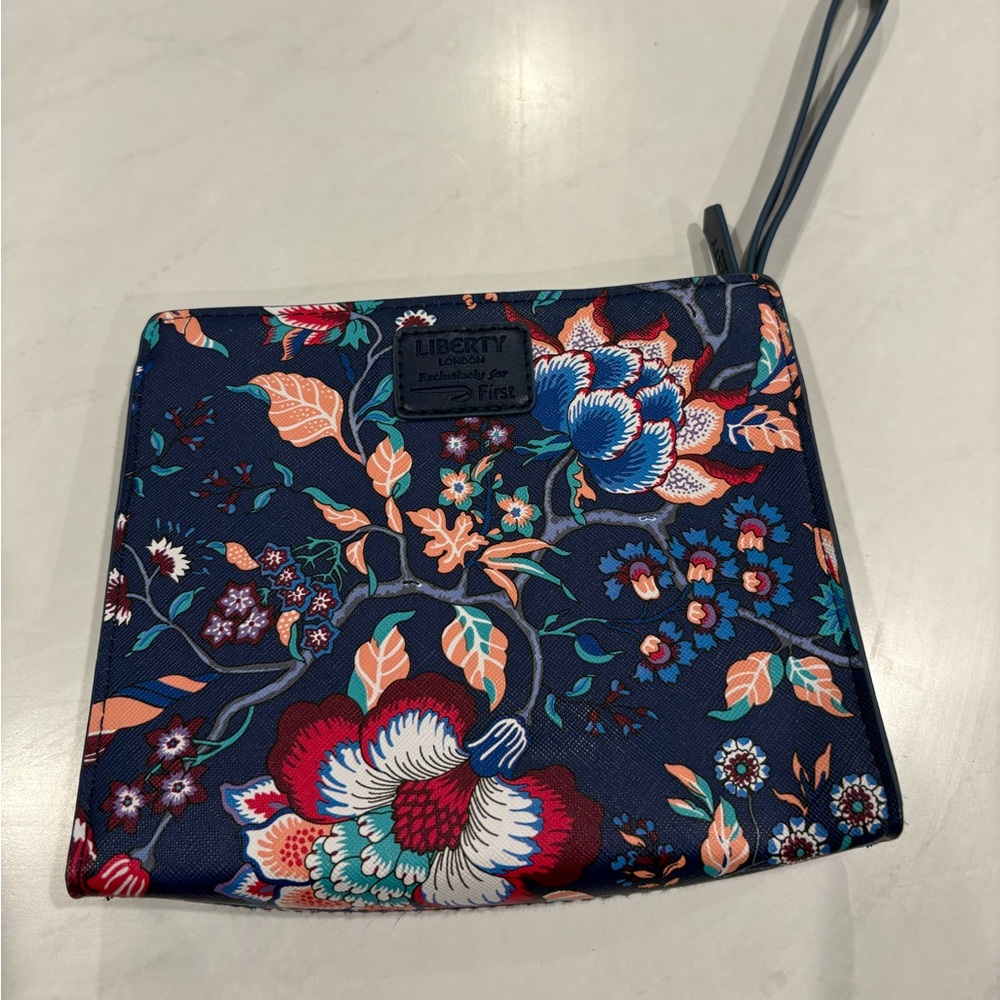 Vintage Liberty Floral Women's Clutch - Multicolor